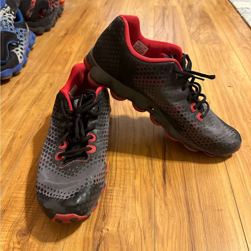 Men’s 12 Reebok DMX Sky red and black tennis shoes